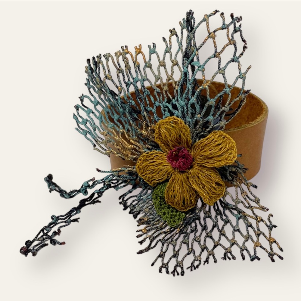 🛍️SALE🛍️ Handcrafted Bohemian Knitted Flower & Leather Cuff Bracelet - Picture 6 of 8